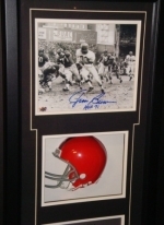 Jim Brown Autographed 8x10 Photo in Shadow Box (Cleveland Browns)